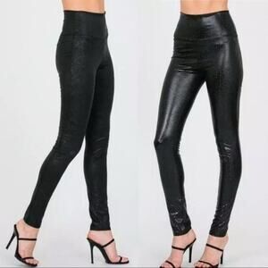 UEC Cherish Black Leather Snake Skin Leggings Reptile Print Vegan Leather SZ M
